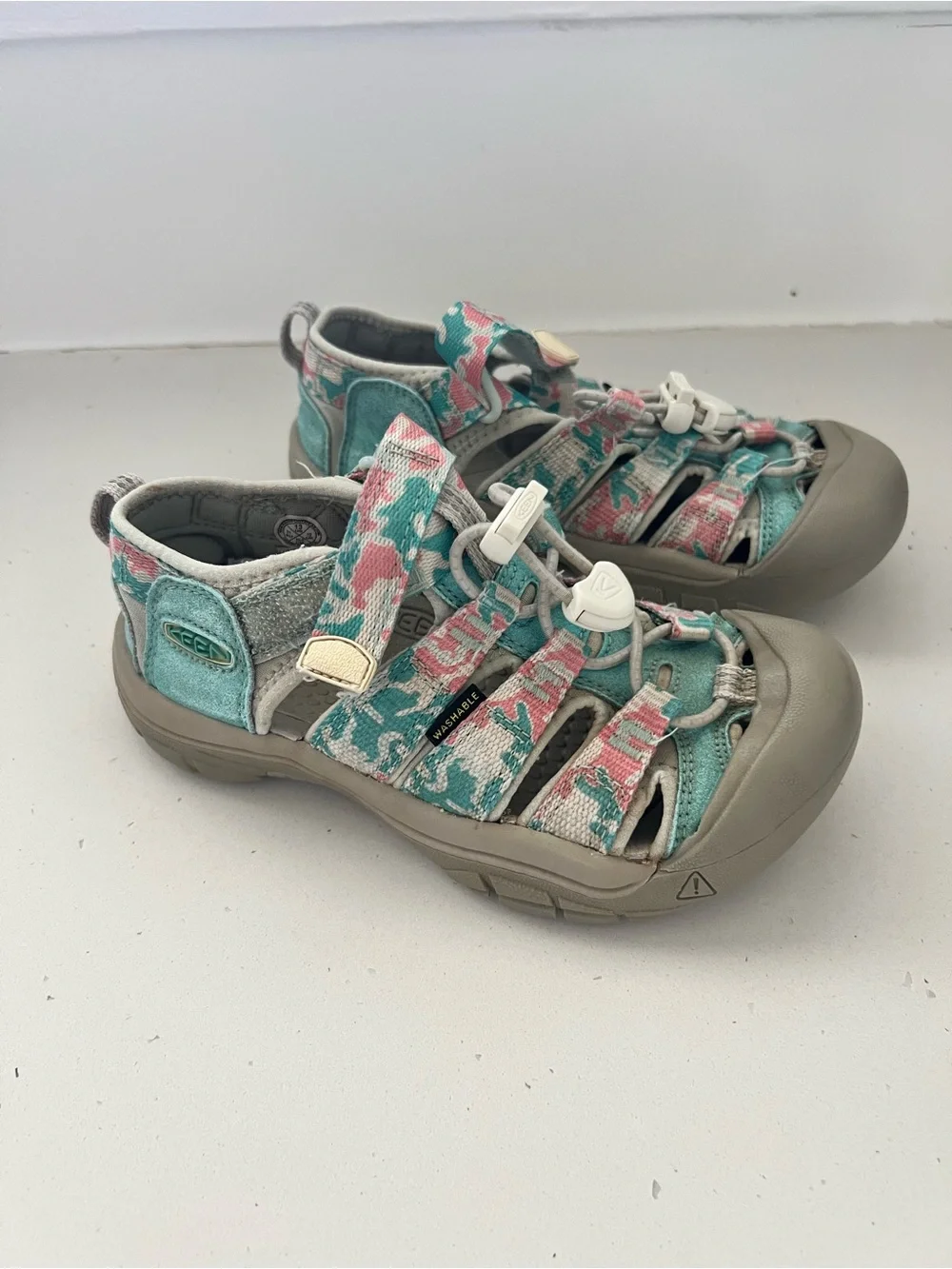 MKEEN Newport H2 Kids Sandals Size 13 Teal Pink Floral Water Shoes Sport
